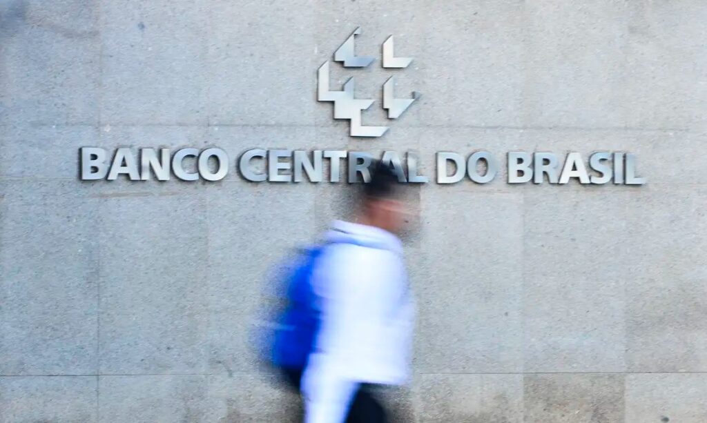 vorcaro-bancou-viagens-de-servidores-do-bc-para-o-exterior,-diz-pf