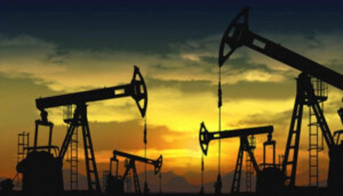 petroleo-volta-a-subir-com-incertezas-sobre-trafego-no-estreito-de-hormuz