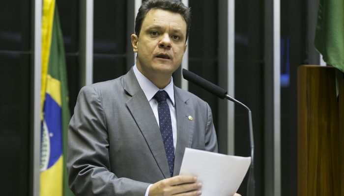camara-elege-indicado-do-pt-para-tcu-apos-acordo-com-motta-e-articulacao-frustrada-de-flavio