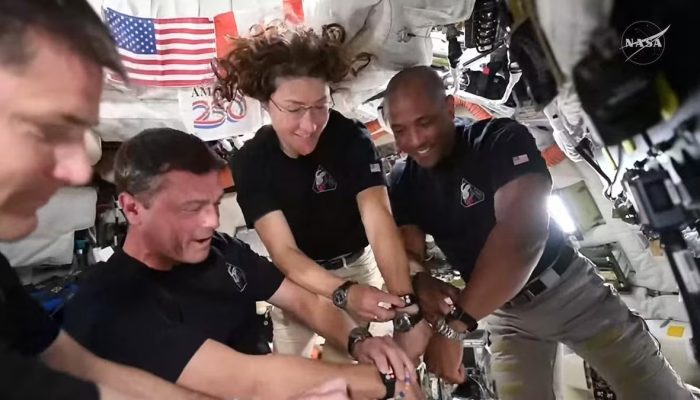 astronautas-da-artemis-ii-usaram-relogio-feito-com-tecnologia-desenvolvida-pela-usp