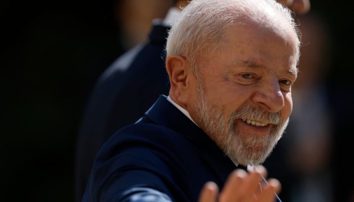 lula-chega-a-alemanha,-que-quer-muito-negociar-com-o-brasil