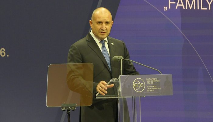 ex-presidente-radev-vence-eleicoes-legislativas-na-bulgaria
