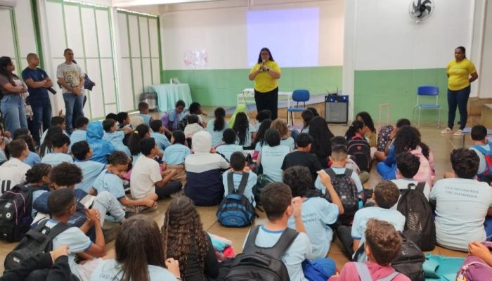 governo-inicia-vacinacao-em-escolas-para-27-milhoes-de-alunos