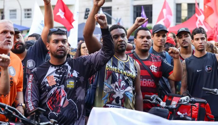 fim-da-escala-6×1-divide-manifestacoes-no-1o-de-maio,-com-esquerda-e-direita-nas-ruas