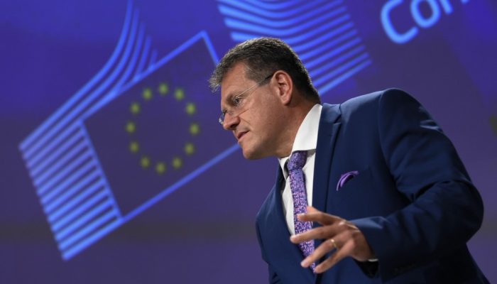 ue-insta-eua-a-respeitar-os-termos-do-acordo-tarifario
