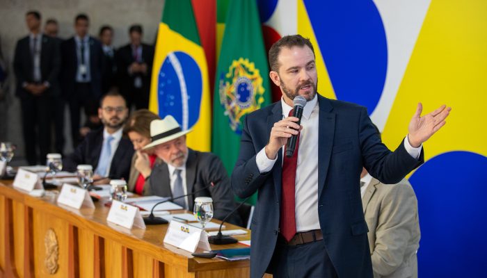 na-visita-a-washington,-vamos-tratar-com-trump-de-maneira-construtiva,-afirma-durigan