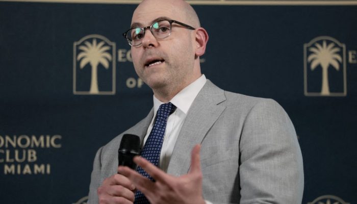 ‘e-apropriado-cortar-juros-e-nao-adiar-reducoes’,-avalia-dirigente-do-fed