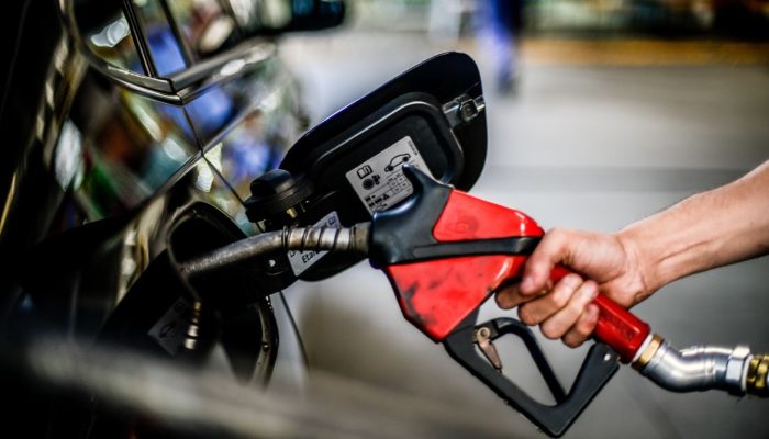 anp:-diesel-s-10-cai-0,5%,-gasolina-recua-0,2%-e-glp-fica-estavel-entre-3-e-9-de-maio