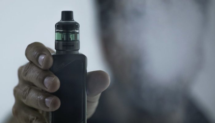tratamento-contra-maleficios-de-cigarro-eletronico-pode-incluir-fisioterapia-respiratoria