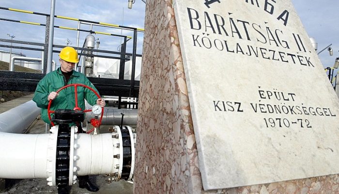 eua-prolonga-por-30-dias-a-isencao-de-sancoes-ao-petroleo-russo-em-alto-mar