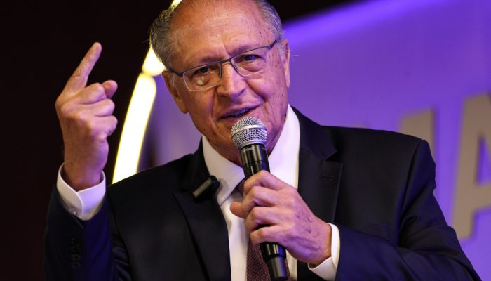 alckmin:-ha-enorme-procura-por-programa-para-taxistas-e-motoristas-de-apps