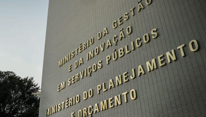 governo-amplia-bloqueio-orcamentario-para-r$-23,678-bilhoes