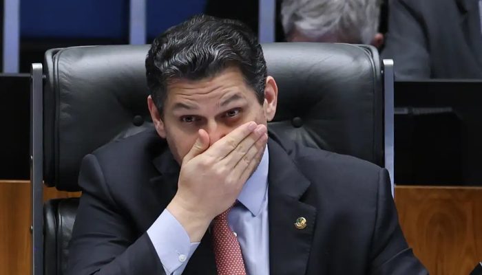 governo-tenta-acordo-com-alcolumbre-para-evitar-desgaste-na-seguranca-e-entre-evangelicos