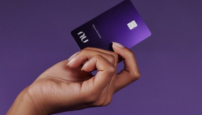 nubank-diz-que-‘erro-operacional’-causou-envio-indevido-de-mensagens-sobre-fechamento-do-banco