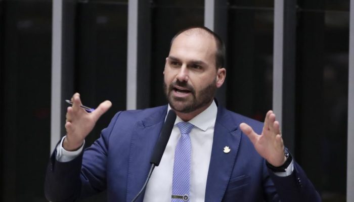  eduardo-bolsonaro-diz-que-julgamento-do-stf-e-‘sem-pe-nem-cabeca’-e-visa-tira-lo-das-eleicoes