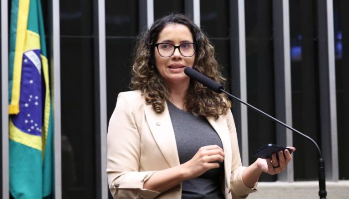 camara-aprova-atestado-para-acompanhar-crianca-doente