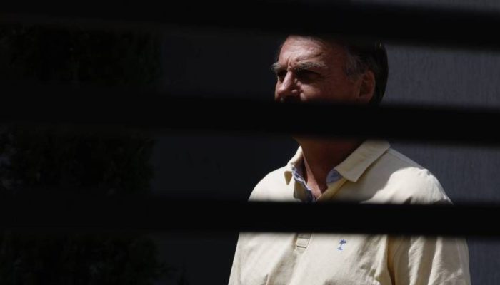 policia-civil-do-df-pede-a-moraes-para-ouvir-bolsonaro-apos-apreensao-de-pistola