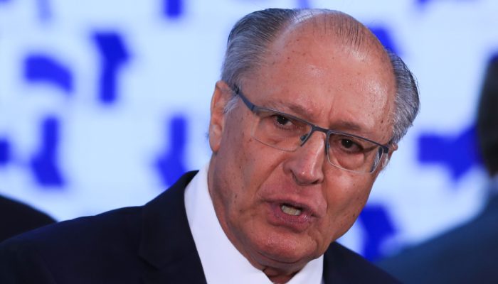 alckmin-afirma-que-brasil-e-um-‘manicomio-tributario’-que-afasta-investimentos-estrangeiros
