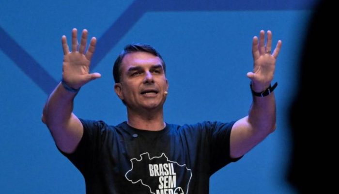 pf-conclui-que-flavio-bolsonaro-caluniou-lula-ao-associa-lo-ao-trafico-de-drogas