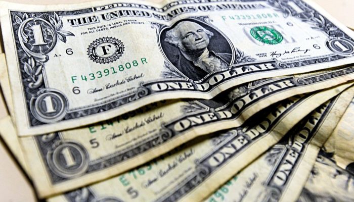 dolar-volta-a-r$-5,15-com-aumento-das-tensoes-entre-eua-e-ira