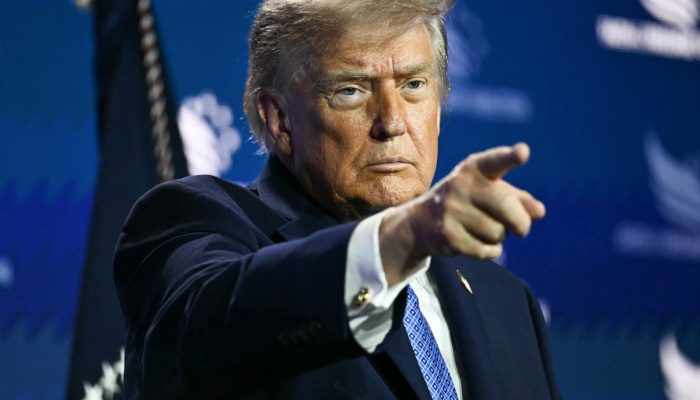 trump-pede-cassacao-de-licencas-de-emissoras-que-se-recusaram-a-transmitir-seu-discurso