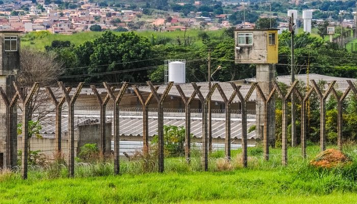 estados-adotam-escuta-em-presidios-locais-para-combater-faccoes,-e-governo-lula-preve-expansao