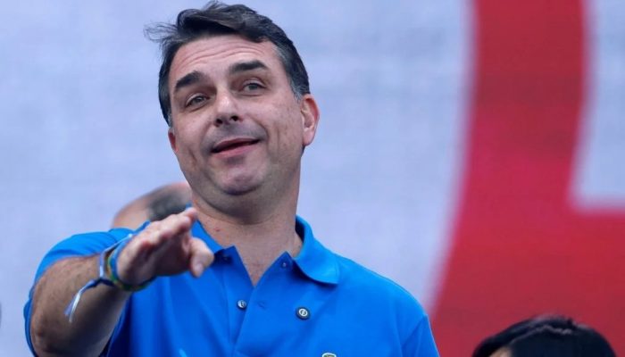 flavio-bolsonaro-nega-irregularidades-de-seu-escritorio-com-empresa-ligada-a-vorcaro
