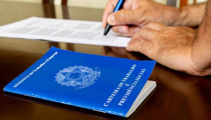desemprego-recua-a-5,4%-e-tem-menor-taxa-ate-junho-na-serie-historica
