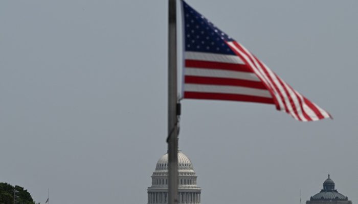 nos-eua,-lideres-do-senado-chegam-a-acordo-para-evitar-shutdown-durante-campanha-eleitoral