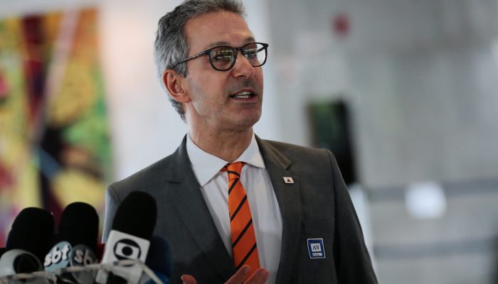 divida-nominal-de-minas-so-subiu-devido-ao-juro-extorsivo-de-brasilia,-diz-zema-em-sabatina