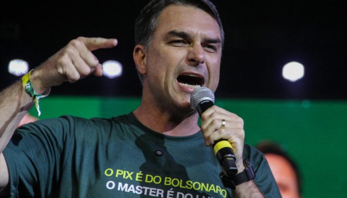 pl-afirma-ter-fechado-vice-de-flavio-bolsonaro,-mas-nao-diz-o-nome