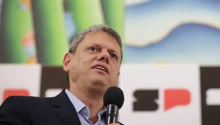 tarcisio-diz-que-hoje-nao-colocaria-bone-de-trump-e-afirma-acreditar-nas-urnas