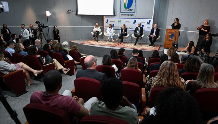 lei-maria-da-penha-completa-20-anos-e-e-tema-de-debate-no-senado