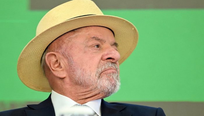 lula-promete-continuidade-economica-e-nao-menciona-reducao-de-gastos-em-plano-de-governo