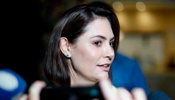 em-primeira-eleicao,-michelle-bolsonaro-declara-r$-4,4-milhoes-em-bens
