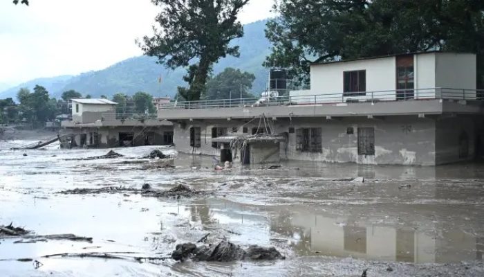 novo-rompimento-de-lago-ameaca-operacoes-de-resgate-no-nepal;-mortos-vao-a-543
