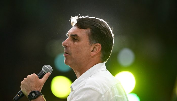 flavio-bolsonaro-pretende-indicar-ao-stf-ministros-‘patriotas’-e-contra-aborto-e-drogas