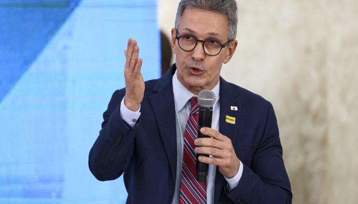 zema-defende-corte-de-gastos-para-reduzir-taxa-de-juros-a-6%