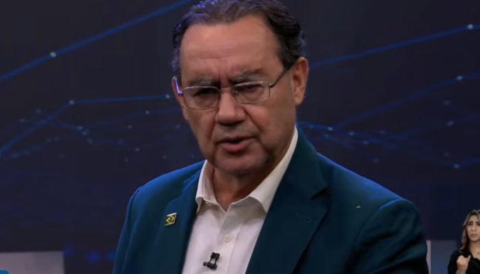 nas-redes,-augusto-cury-critica-polarizacao-e-defende-politicas-da-esquerda-e-direita