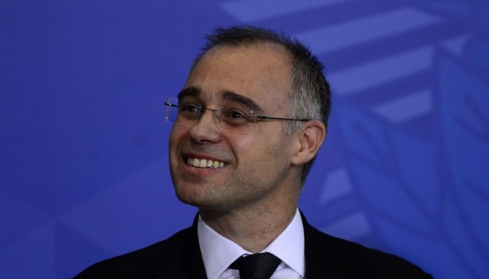 mendonca-revoga-tornozeleira-de-ex-presidente-do-inss
