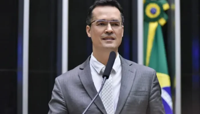 tre-pr-aprova-registro-de-candidatura-de-deltan-dallagnol-ao-senado