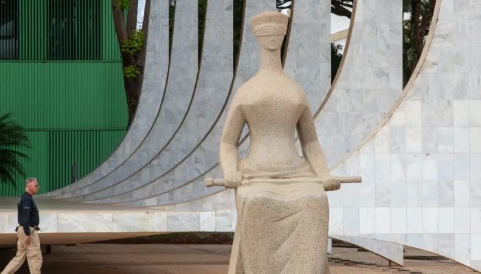 sessao-do-stf-teve-carmen-atonita,-mendonca-em-oracao-e-gargalhadas-na-sala-de-lanches