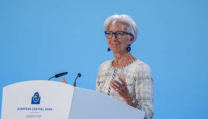 lagarde:-juros-nao-seguem-energia-automaticamente;-crescimento-e-consumo-tambem-pesam-em-taxas