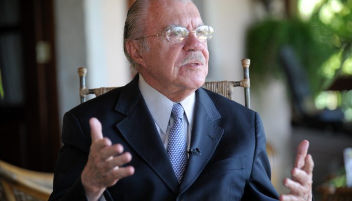 jose-sarney-e-internado-no-sirio-libanes-para-tratar-pneumonia