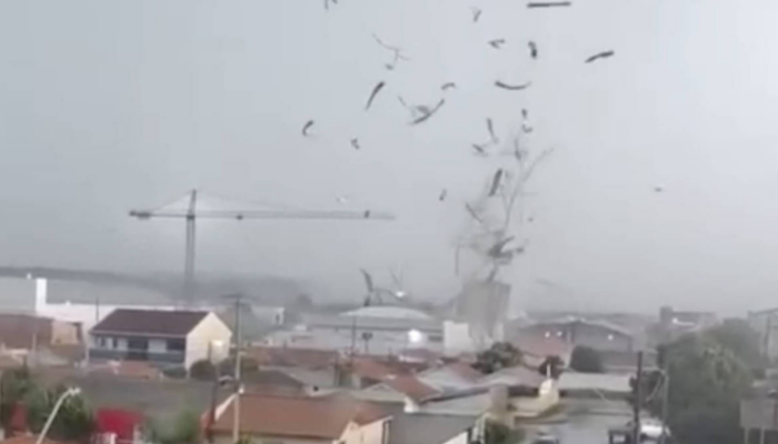 tornado-atinge-regiao-metropolitana-de-curitiba-e-causa-destruicao
