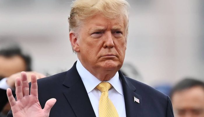 ha-um-ano-no-poder,-trump-cumpre-promessas-em-imigracao-e-economia-e-patina-em-politica-externa