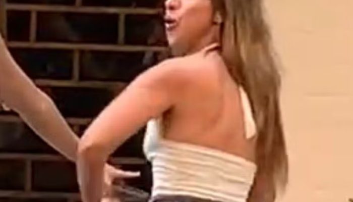 advogada-argentina-diz-que-estava-‘brincando’-ao-imitar-macaco-em-bar-no-rj