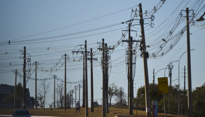 camara-aprova-expansao-de-rede-eletrica-sem-repasse-de-custos