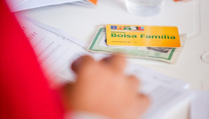 pf-investiga-origem-de-fake-news-sobre-bolsa-familia