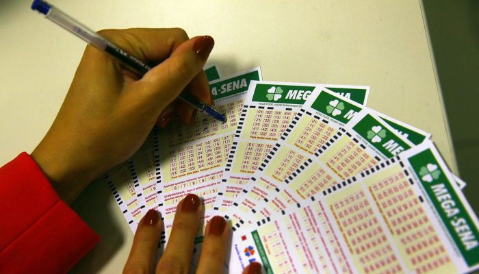 mega-sena-acumula-e-premio-vai-a-r$-115-milhoes